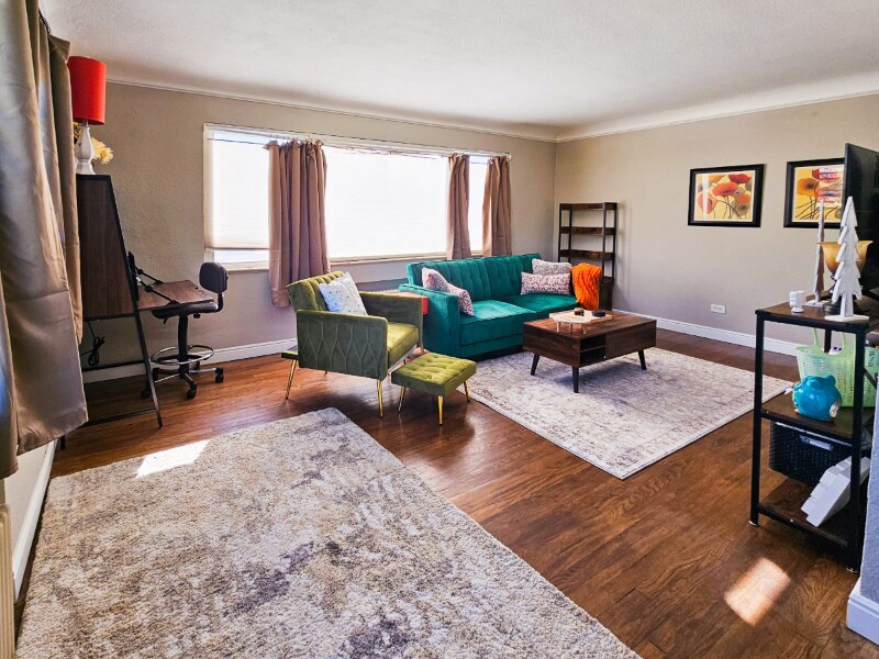 Building Photo - 1520 Glencoe St