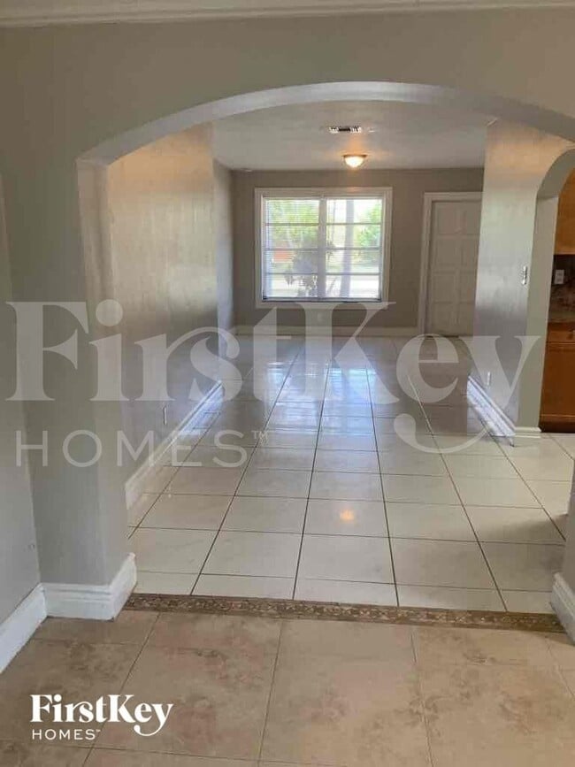 Building Photo - 630 NW 67th Terrace