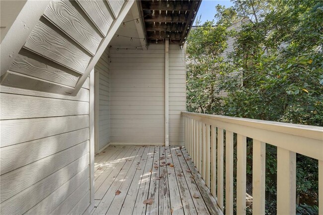 Building Photo - 1467 Monroe Dr NE