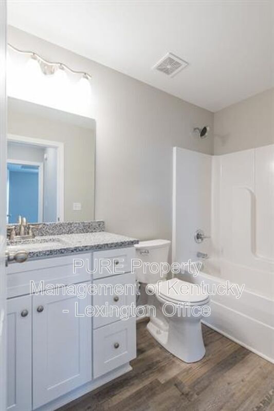 Building Photo - 727 Leeward Ct