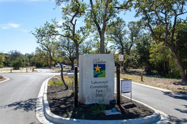 Building Photo - 2136 Pecan Island Dr