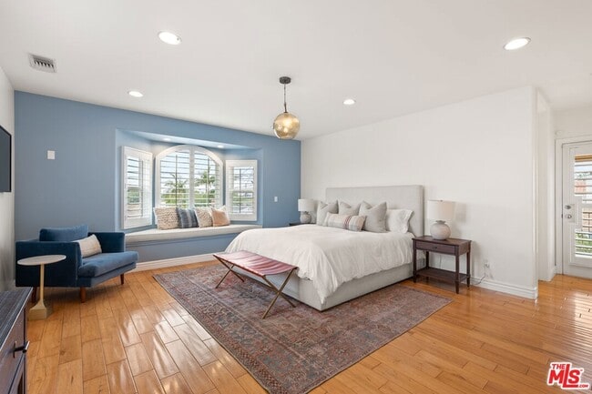 Building Photo - 6416 W 83rd St