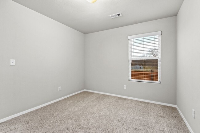 Building Photo - Gorgeous home ready for you!