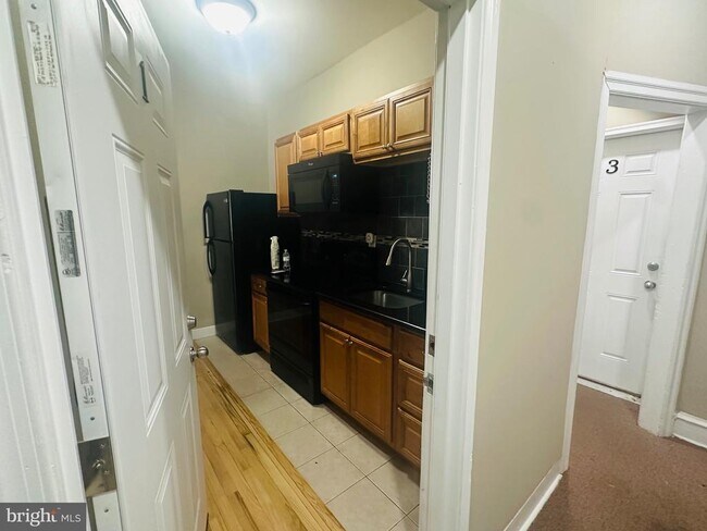 Primary Photo - 4911 Catharine St