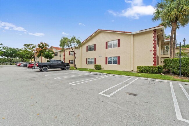 Building Photo - 3586 N University Dr