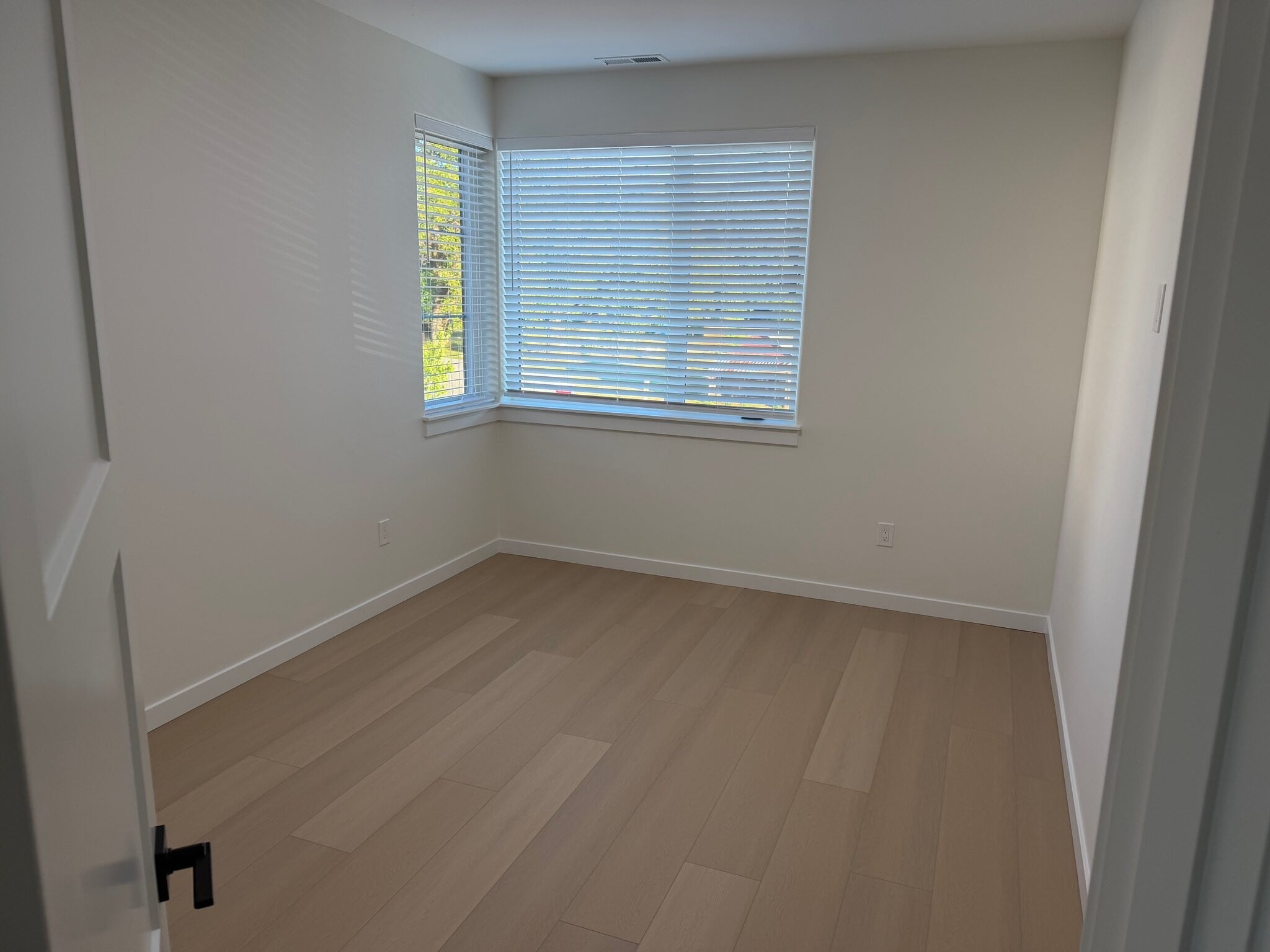 Building Photo - 14143 S Jacobs Way