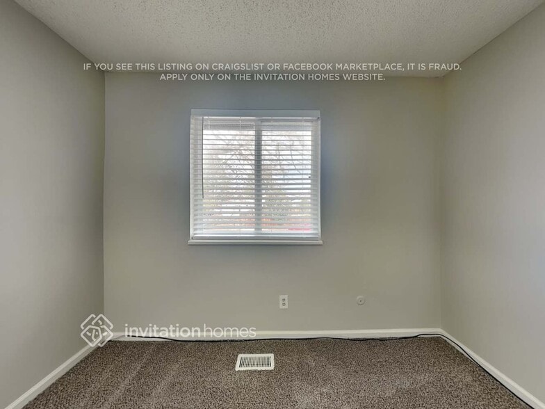 Building Photo - 3204 W 135th Ave