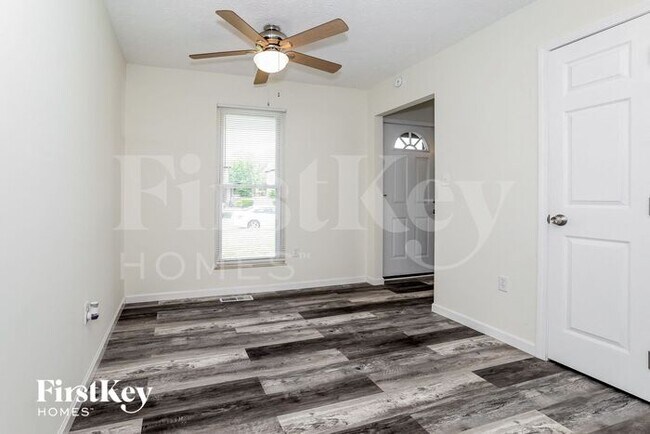 Building Photo - 1605 Rock Creek Dr