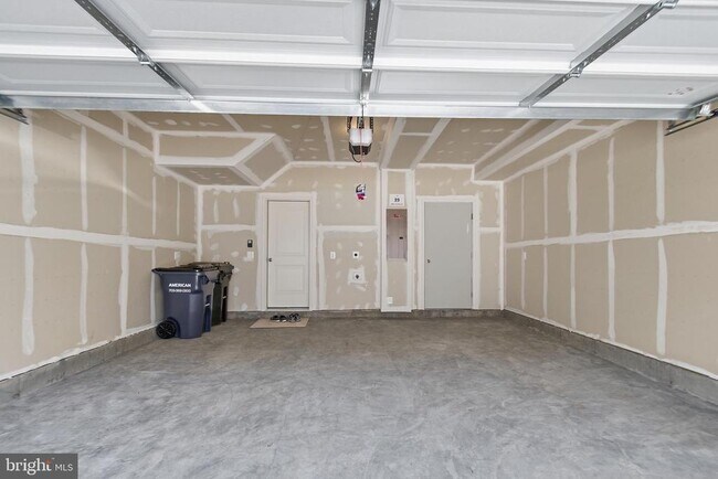 Building Photo - 18002 Alicia Ave