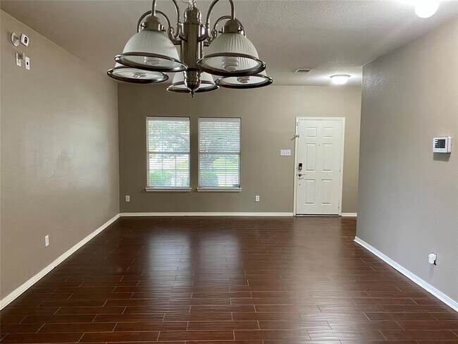 Building Photo - 21515 Kingston Terrace Ln