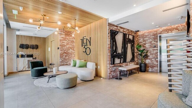 Building Photo - 1030 15th St