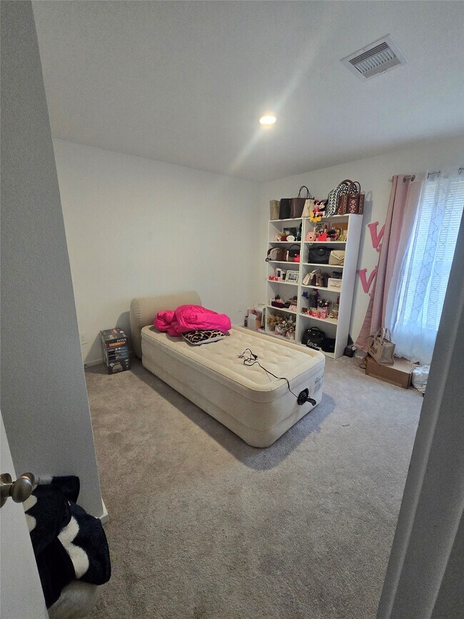 Building Photo - 22559 Serviceberry Br Ct