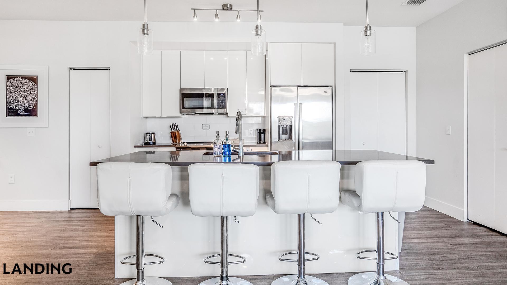 Building Photo - 4950 W Prescott St