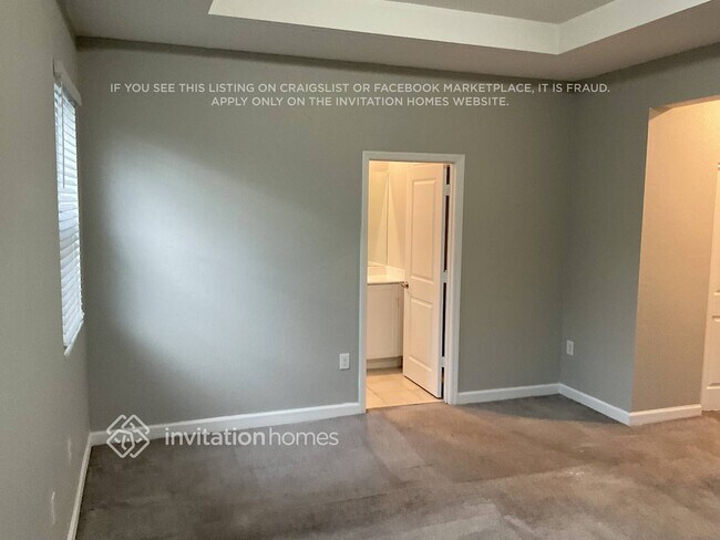 Building Photo - 20700 NE 2nd Ct