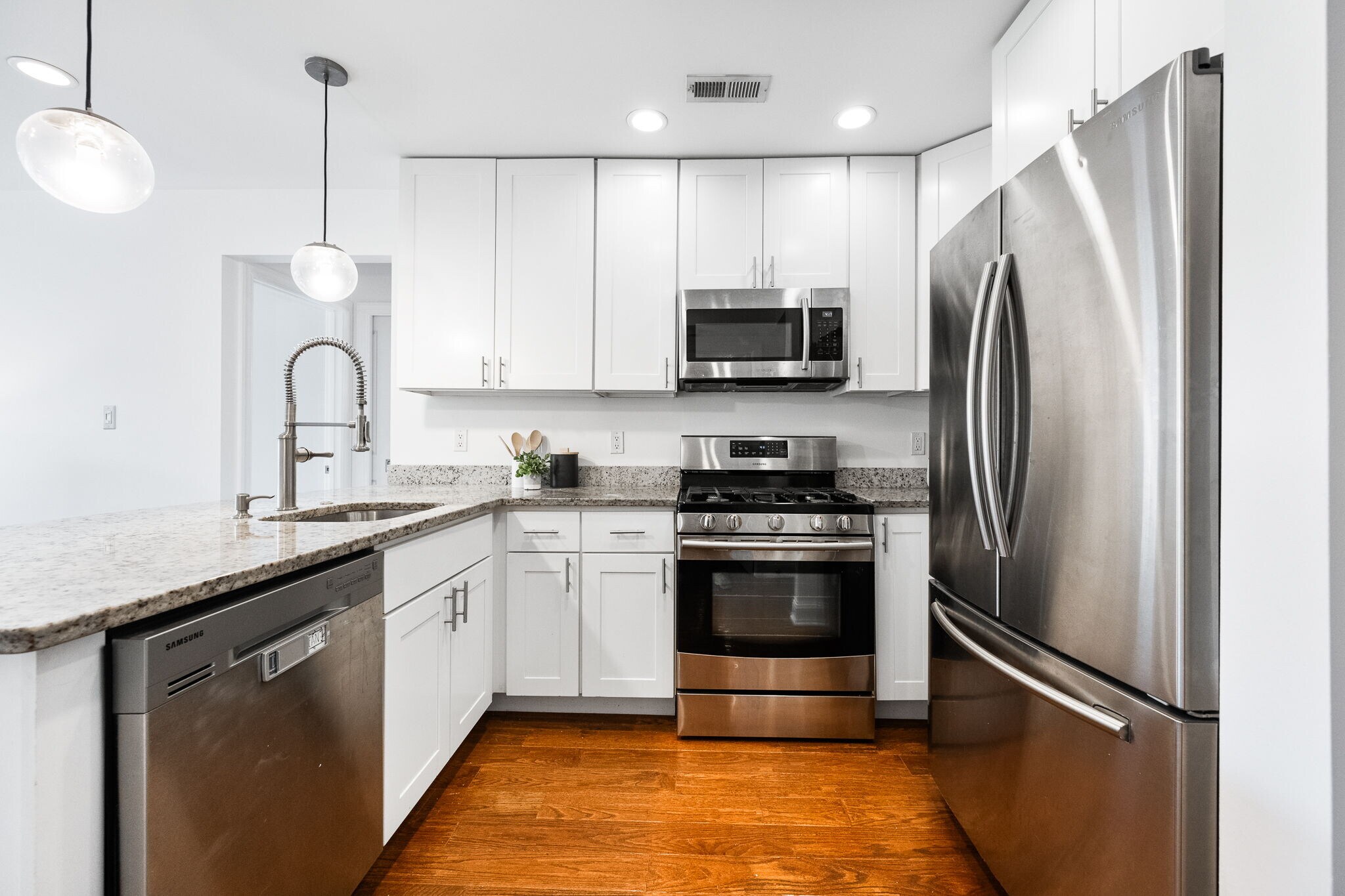Kitchen - 1920 3rd St NE