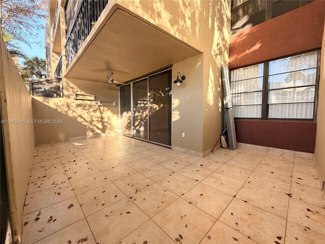 Building Photo - 10835 SW 112th Ave