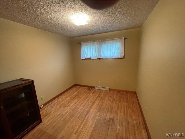 Building Photo - 41 Castle Ct