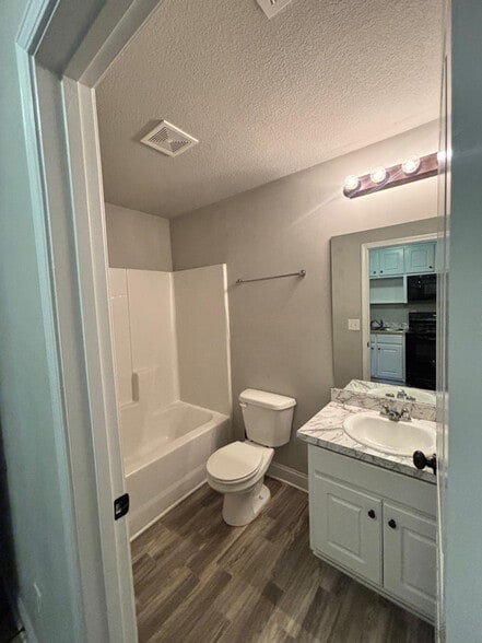 Building Photo - 1242 Ernest Elder Rd