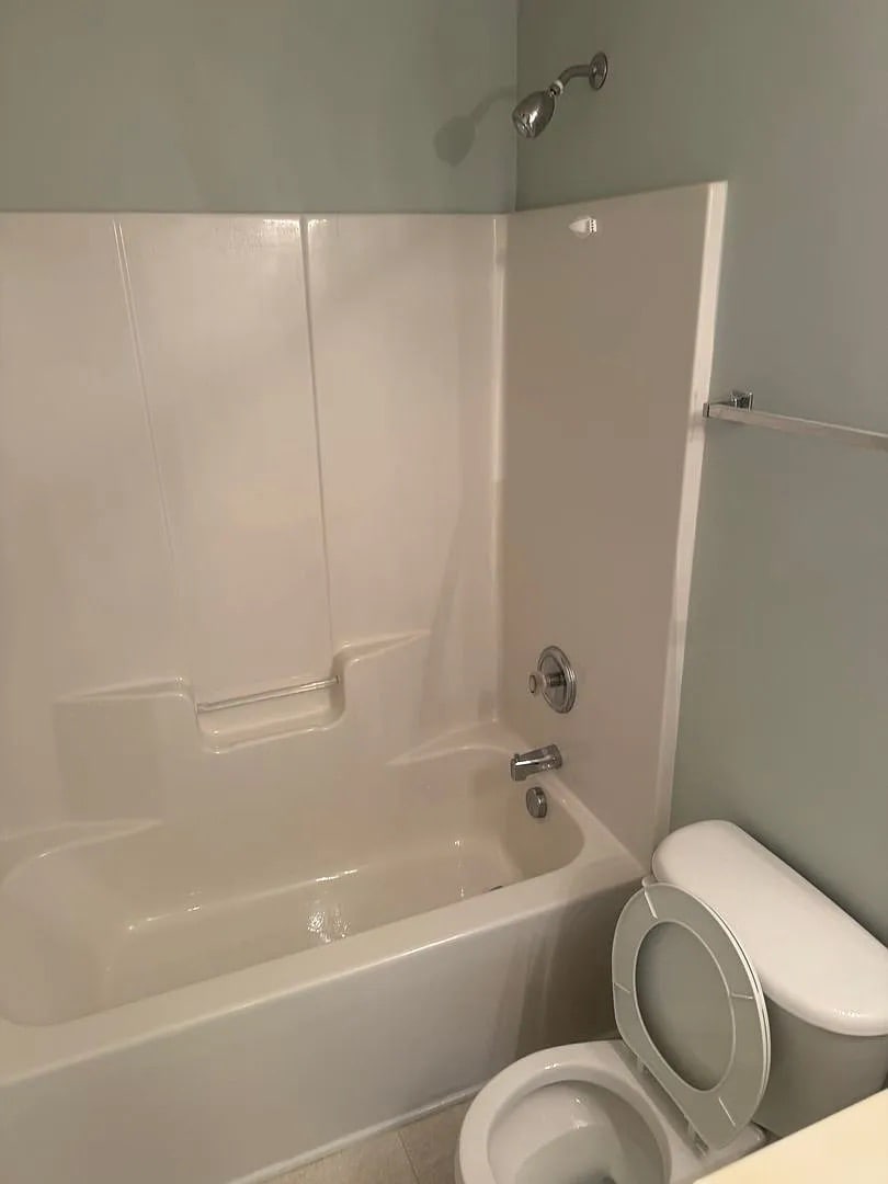 Building Photo - Room in Townhome on Dunford St