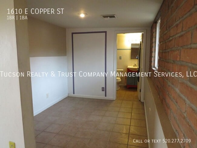 Building Photo - 1610 E Copper St