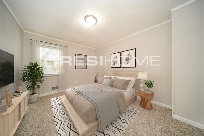Building Photo - 8088 Picadilly Ct