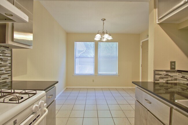 Building Photo - 6489 Hart Ln