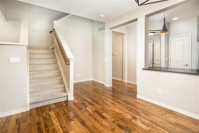 Building Photo - 1067 Uinta Way