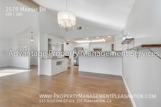 Building Photo - 2579 Marsh Dr