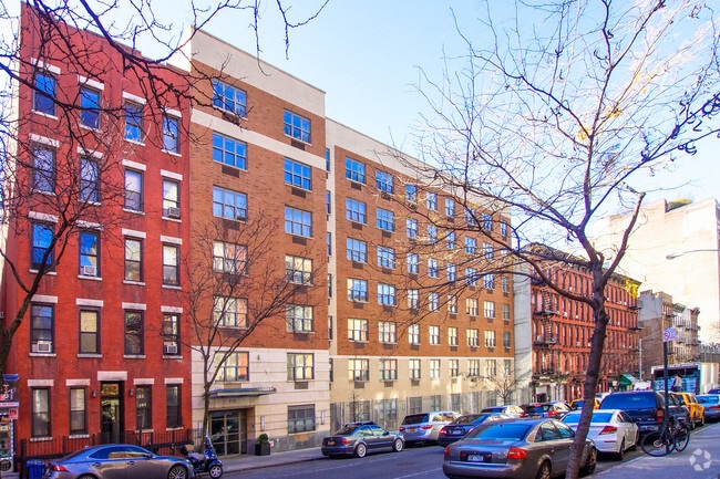 Building Photo - Revere