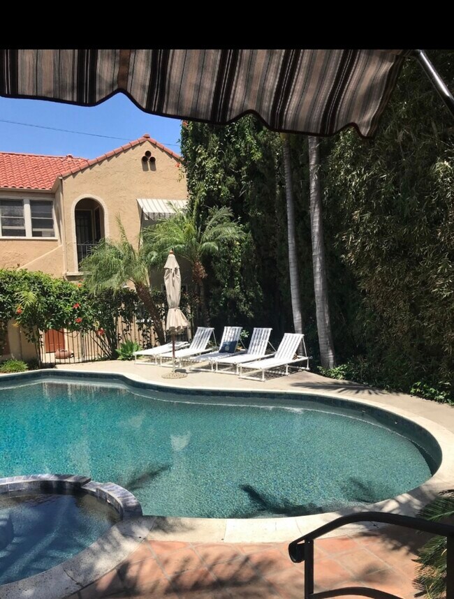 Pool and hot tub - 1745 E 1st St