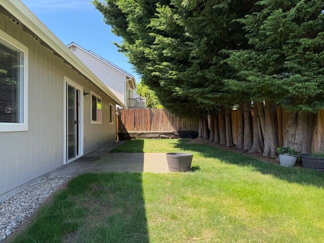 Building Photo - Everett 3 Bedroom Rambler