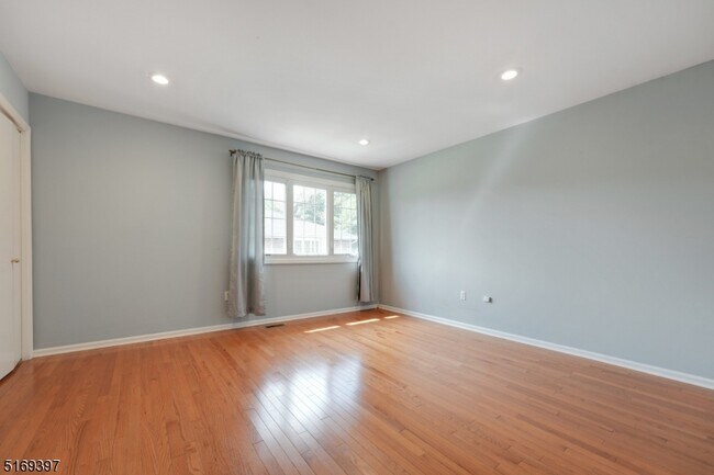 Building Photo - 777 Springfield Ave