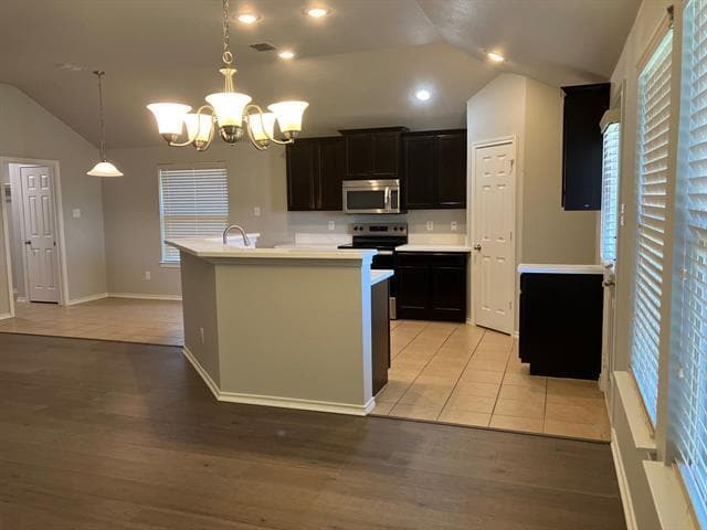 Building Photo - 2820 Stonewall Ln