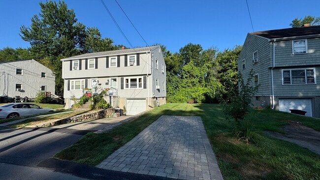 Building Photo - 147 Maple St