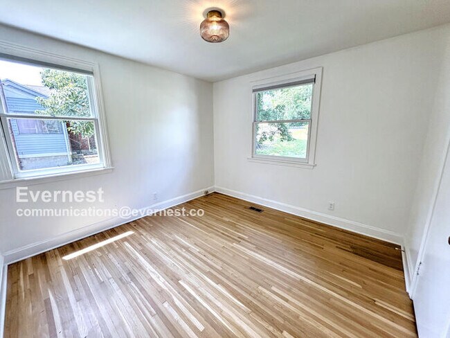 Building Photo - 1707 Porter Rd
