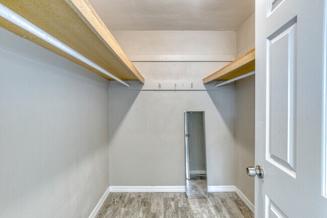 Building Photo - 130 Lindley Rd