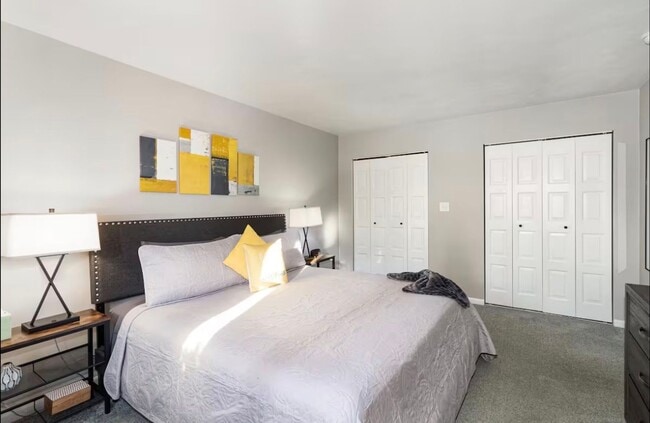 Building Photo - Beautiful Fully Furnished Two Bedroom Minutes From Hershey