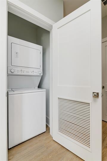 Building Photo - 4646 N Damen Ave