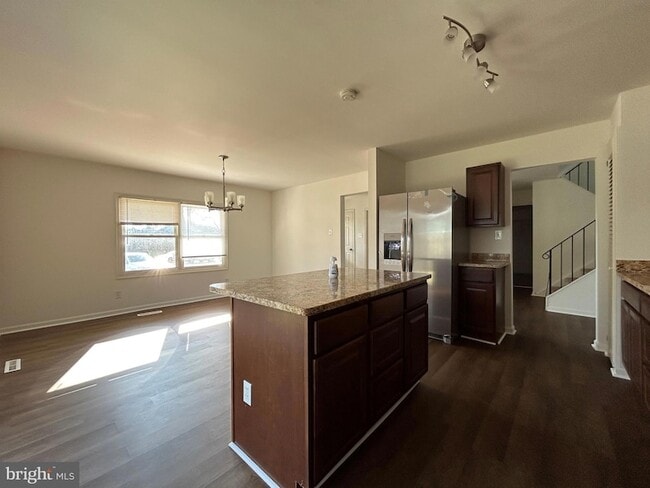 Building Photo - 7 Elk Ln