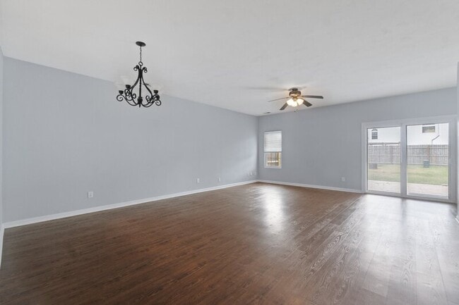 Building Photo - 3708 Gateway Pl