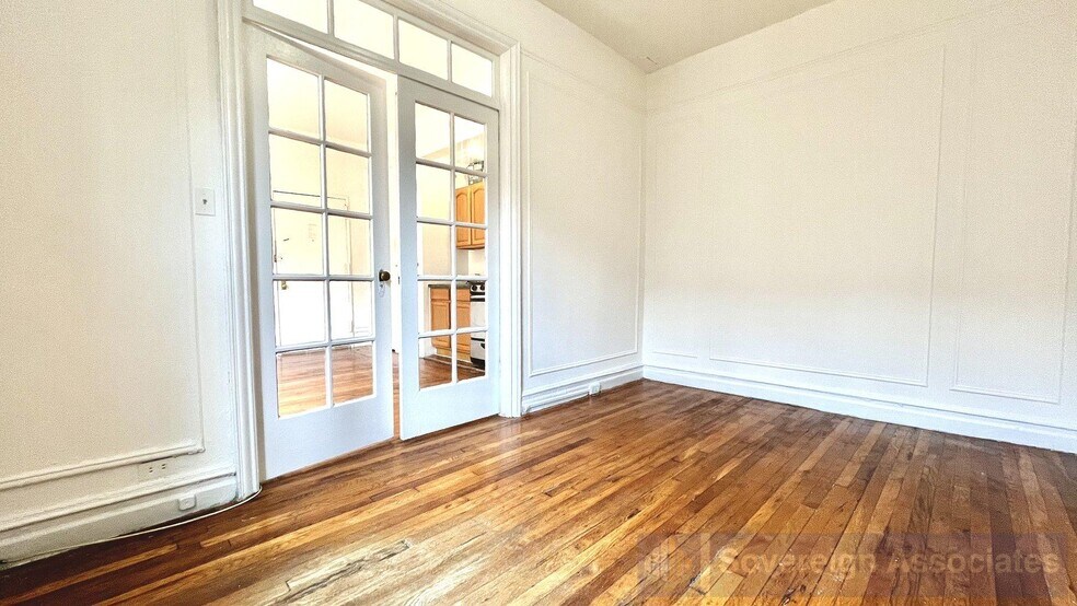 Building Photo - 45 Tiemann Pl