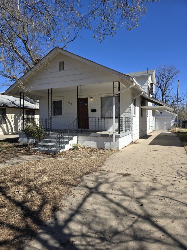 Building Photo - 526 Martinson N