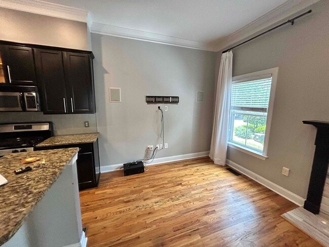 Building Photo - Elegant Intown Living in Carlyle Park – Beautiful 3BR/3.5BA Townhome