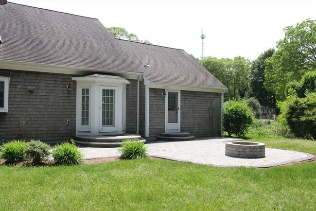 Building Photo - 46 Winsome Rd
