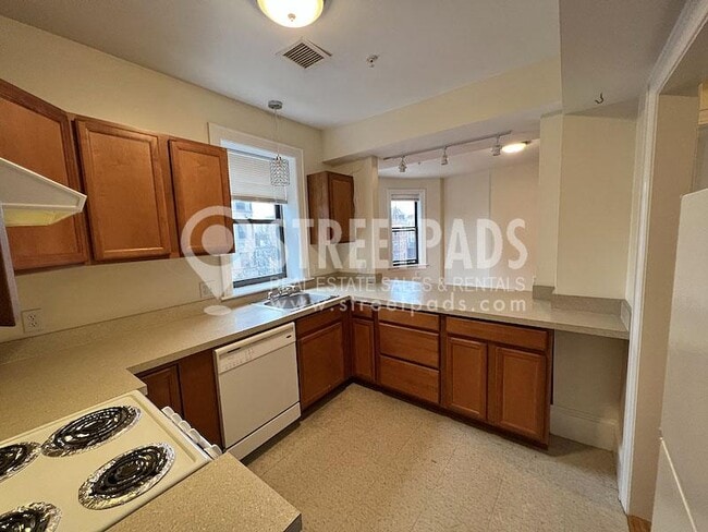 Building Photo - 2 bedroom in Cambridge MA 02139