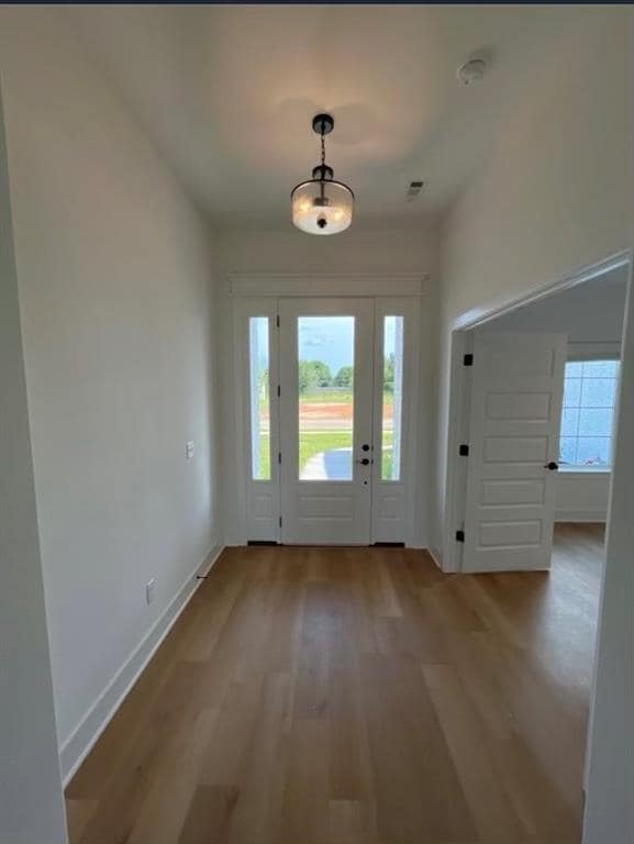 Building Photo - 5837 Lavender Ave