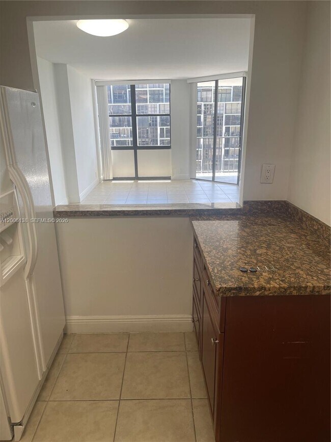 Building Photo - 1901 Brickell Ave