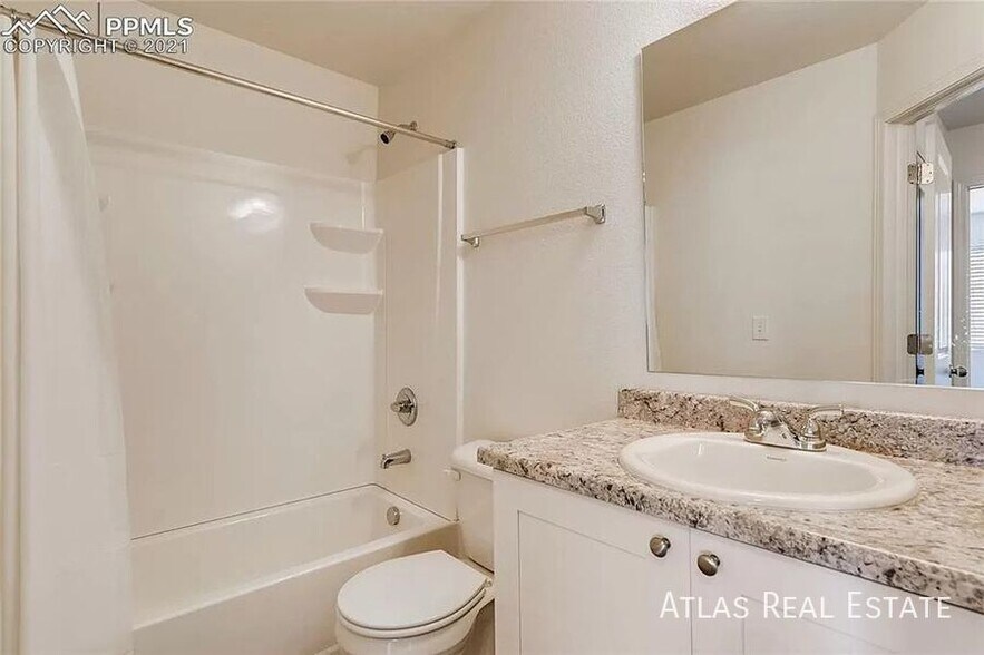 Building Photo - 840 Endeavor Wy