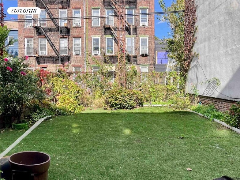 Building Photo - 183 Green St