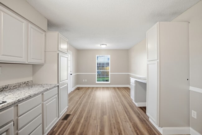 Building Photo - 3683 Halifax Cir